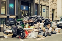 http://www.emileouroumov.fr/files/gimgs/th-53_06_rue Saint-Marc 2e_1_web.jpg